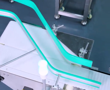 metal detector with guide rail